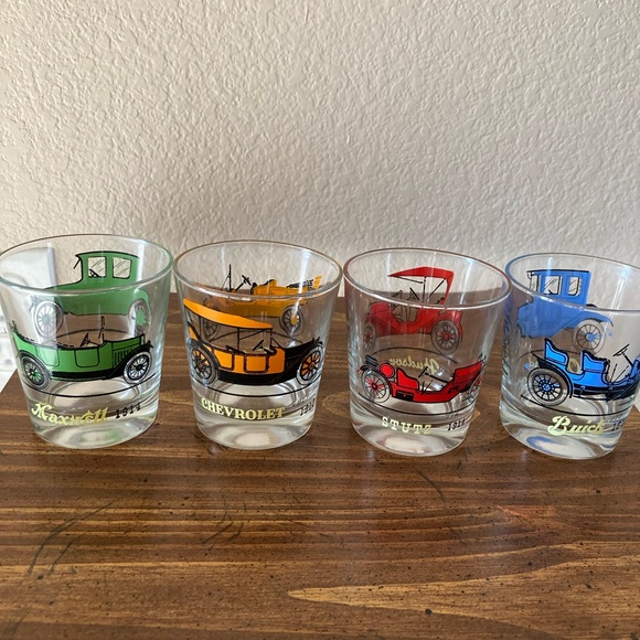 Classic Cars Drinking Glass Set - Picture 1 of 9